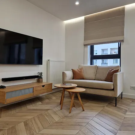 Apartment New Funcional Easy High Standard Free Garage Parking *