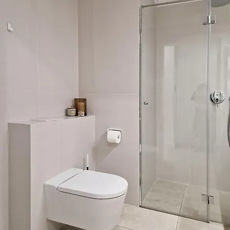 Apartment New Funcional Easy High Standard Free Garage Parking Krakow